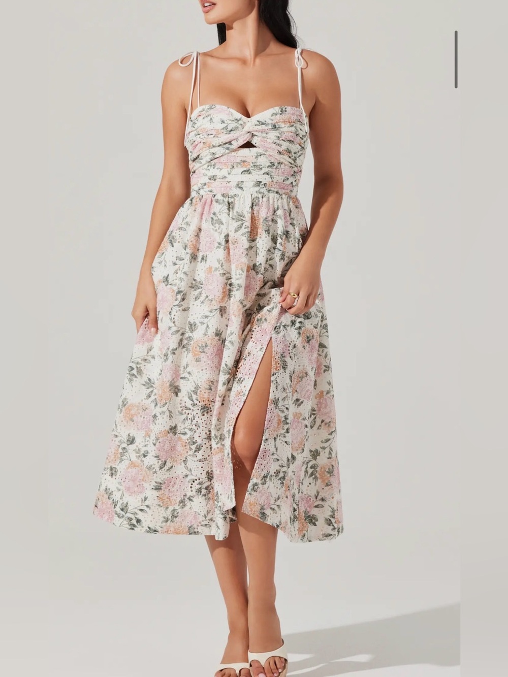 Astr the label  Sariah Tie-Shoulder Midi Dress in dusty pink size small